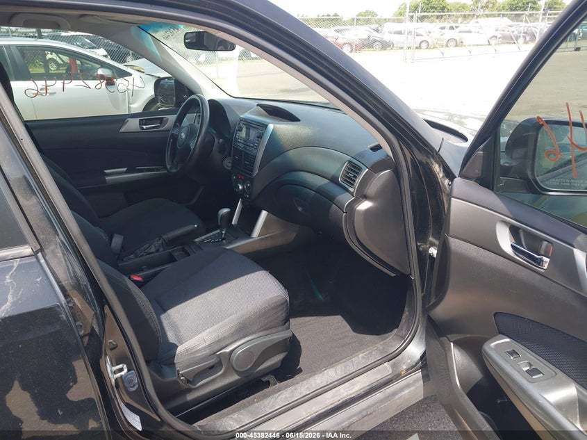 2012 SUBARU FORESTER auction photo 5