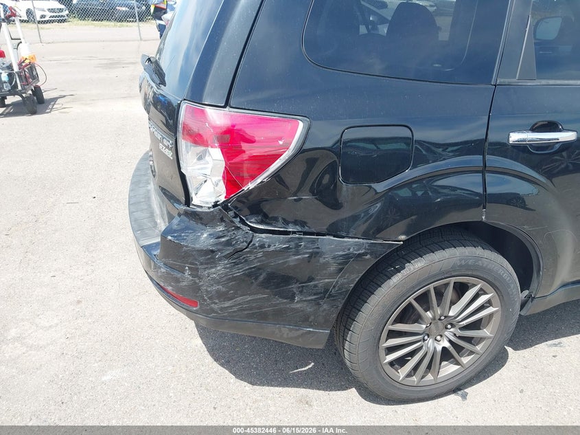 2012 SUBARU FORESTER auction photo 6