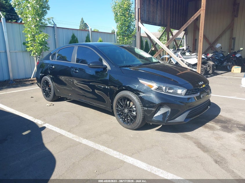 Vin: 3kpf24ad8pe508506, lot: 45880628, kia forte lxs 2023 img_1