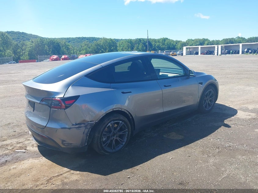 2025 TESLA MODEL Y auction photo 4