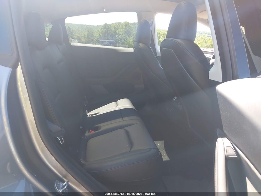 2025 TESLA MODEL Y auction photo 8