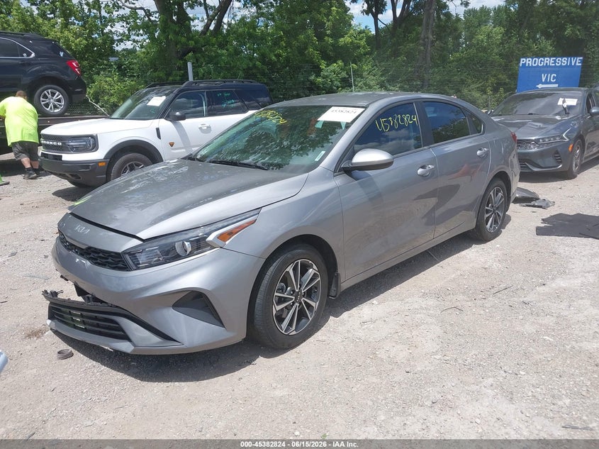 2024 KIA FORTE auction photo 2
