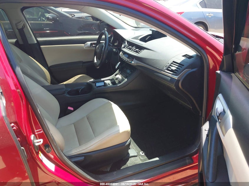 AtlanticExpress - Lexus CT 200h