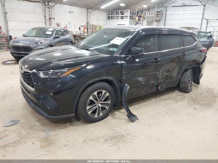 2022 Toyota Highlander Xle 5TDGZRBH9NS193930 photo 1