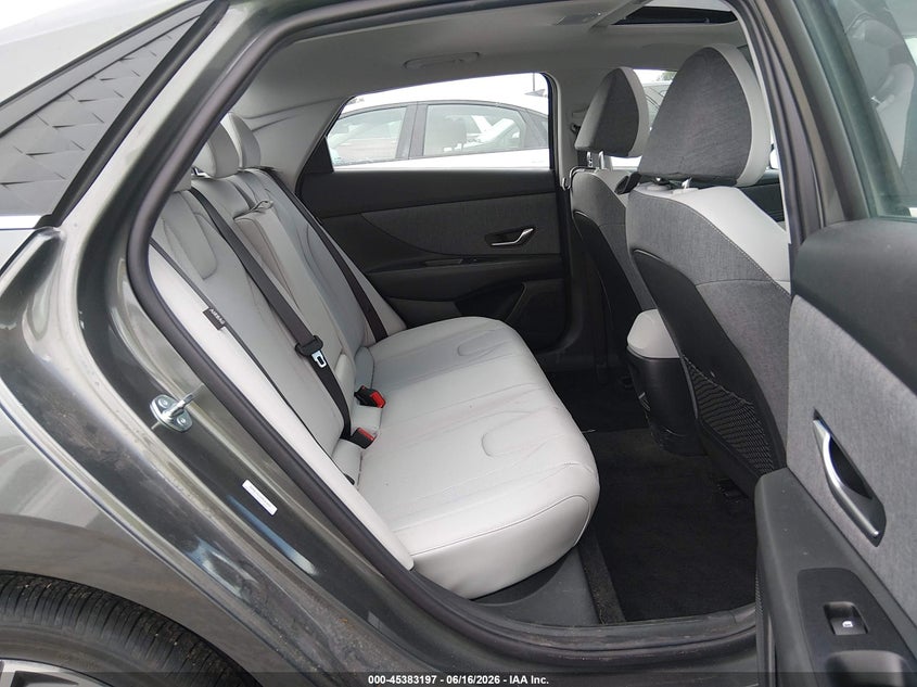 2026 HYUNDAI ELANTRA auction photo 8