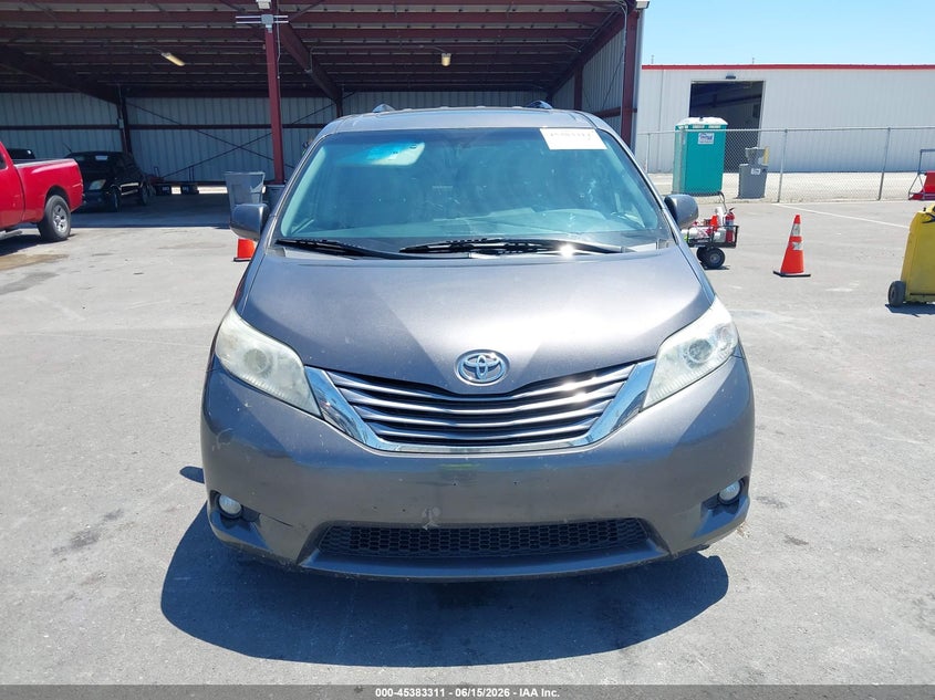 2017 TOYOTA SIENNA VAN 3.5L V-6 DI, DOHC, VVT, 296HP