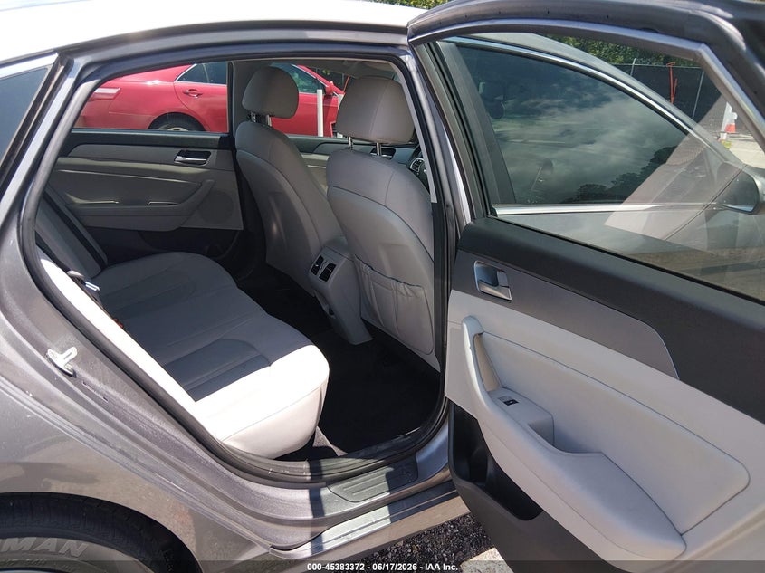 2019 HYUNDAI SONATA auction photo 8