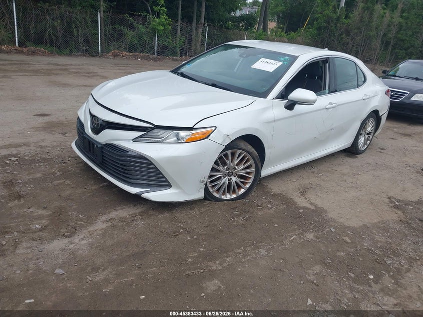 2020 TOYOTA CAMRY auction photo 2