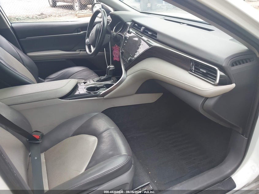 2020 TOYOTA CAMRY auction photo 5