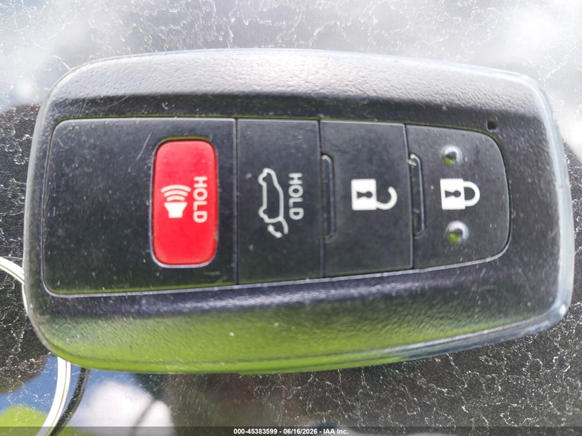 VIN 2T3P1RFV5MC204881 2021 TOYOTA RAV4 XLE