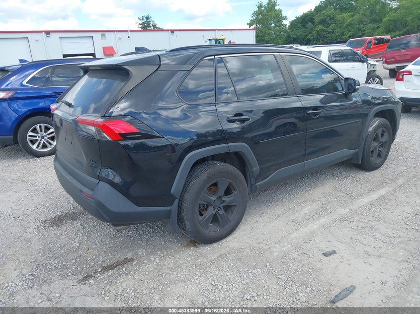 VIN 2T3P1RFV5MC204881 2021 TOYOTA RAV4 XLE