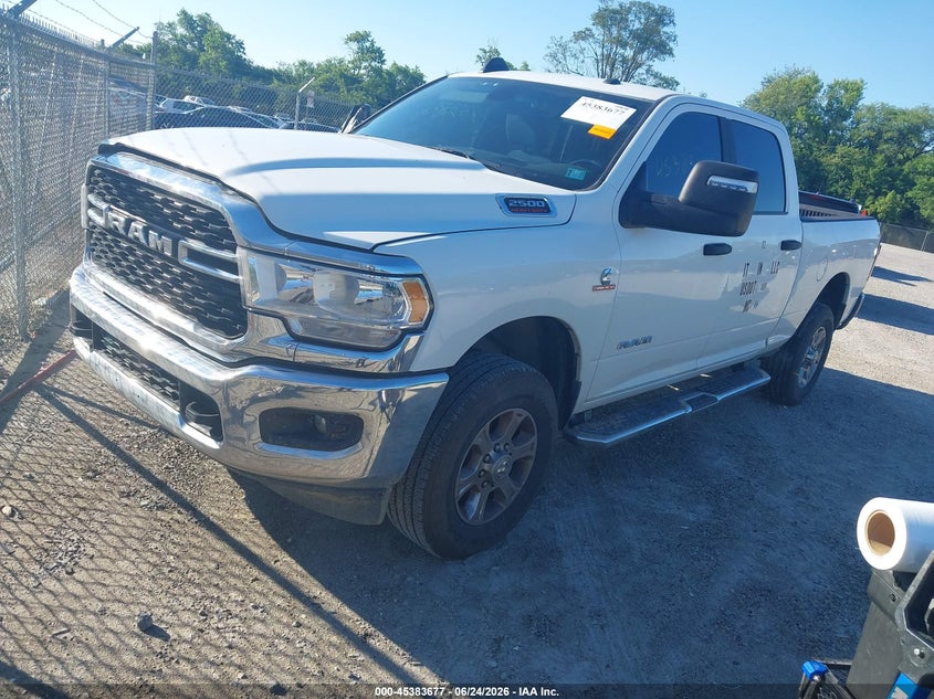 Vin: 3c6ur5dl4rg303081, lot: 45881672, ram 2500 big horn  4x4 6'4 box 20242