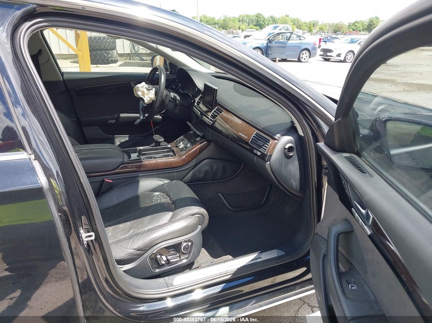 2013 AUDI A8 L auction photo 5