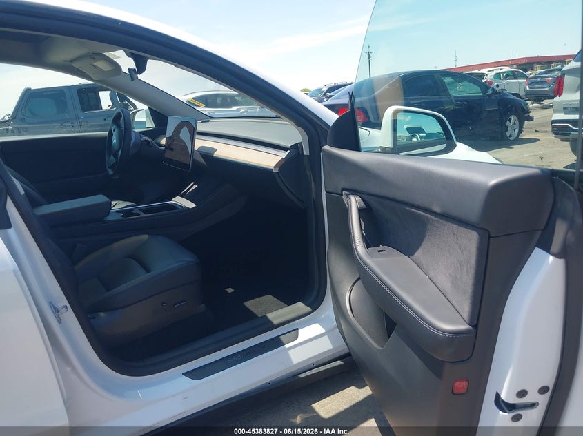 AtlanticExpress - Tesla Model Y