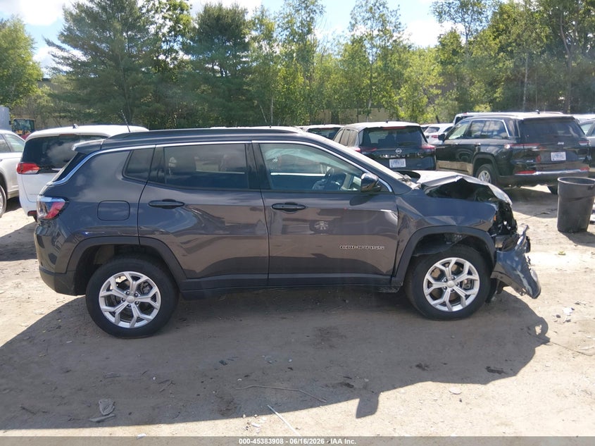 Фото 13 - JEEP COMPASS