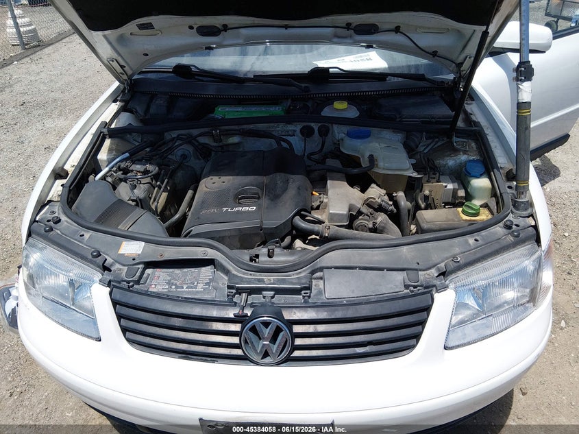 1999 Volkswagen Passat Gls VIN: WVWNA63B1XE125704 Lot: 45384058