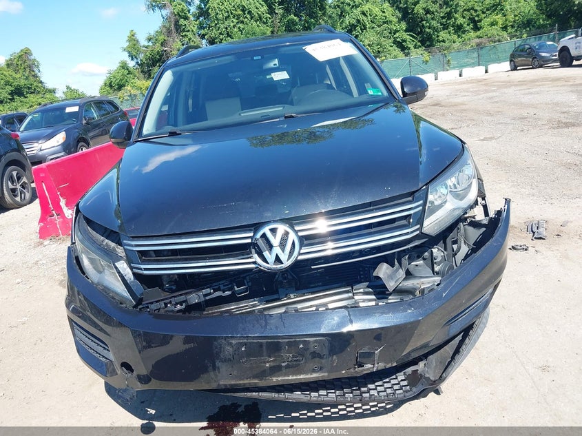 2017 Volkswagen Tiguan 2.0T/2.0T S VIN: WVGAV7AX4HK025862 Lot: 45384064