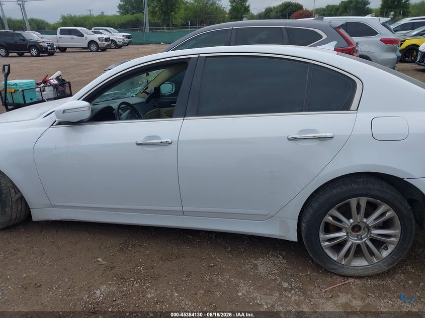 2014 Hyundai Genesis 3.8 VIN: KMHGC4DD7EU261177 Lot: 45384130