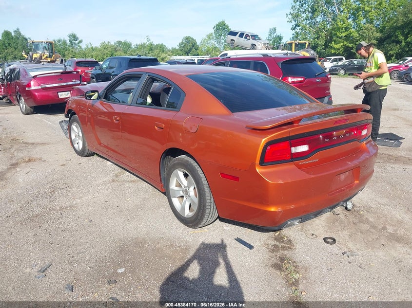 Vin: 2b3cl3cg4bh566399, lot: 45882165, dodge charger 20113
