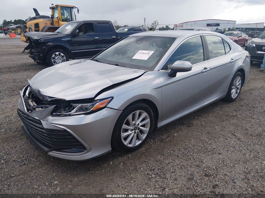2022 TOYOTA CAMRY auction photo 2