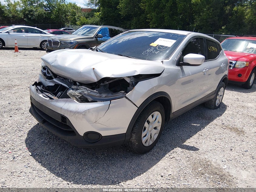 2019 NISSAN ROGUE SPORT auction photo 2