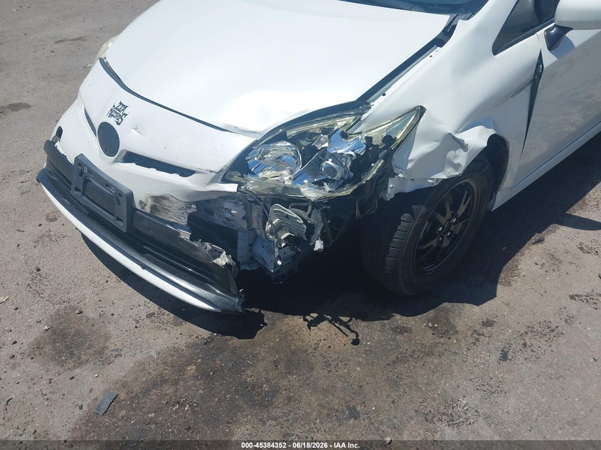 2015 TOYOTA PRIUS auction photo 6