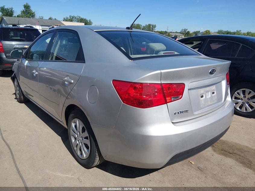Vin: knafu4a20b5425825, lot: 45882397, kia forte ex 20113