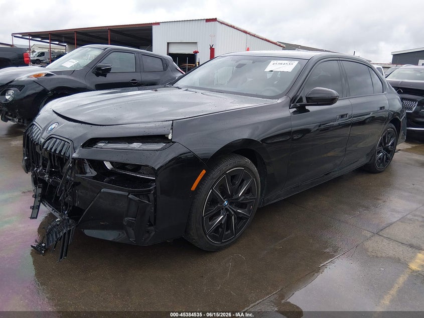 2024 BMW I7 auction photo 2