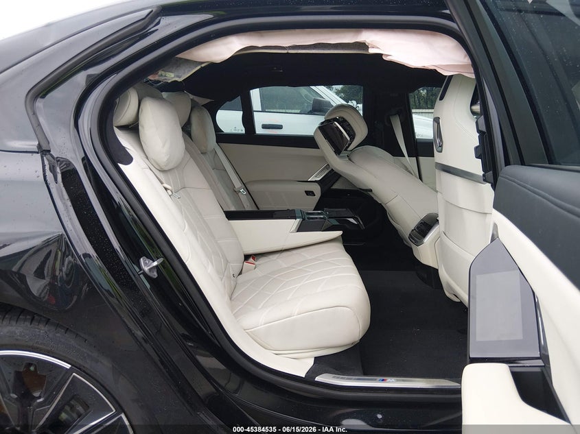 2024 BMW I7 auction photo 8