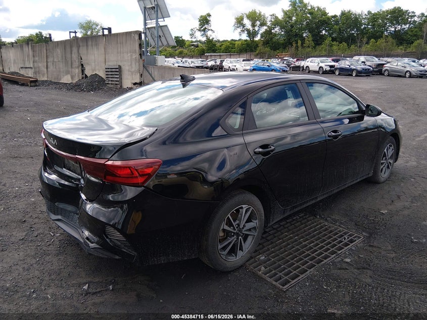 2024 KIA FORTE auction photo 4