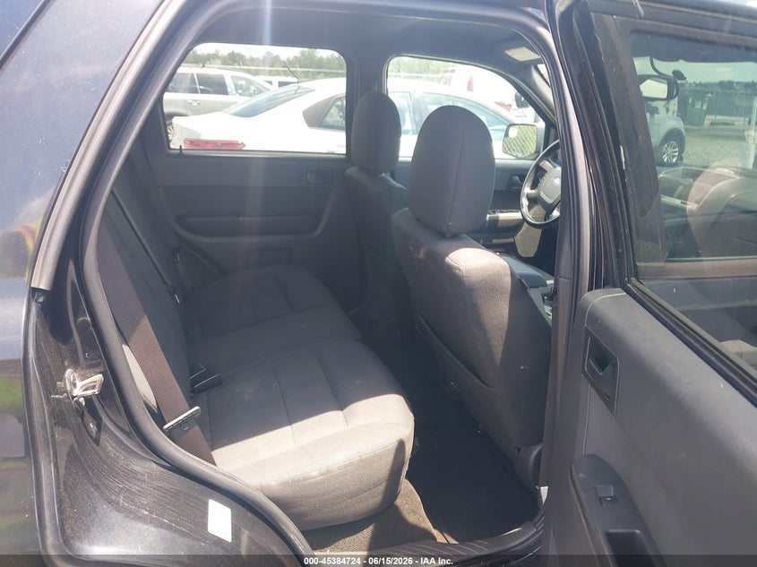 2011 FORD ESCAPE auction photo 8