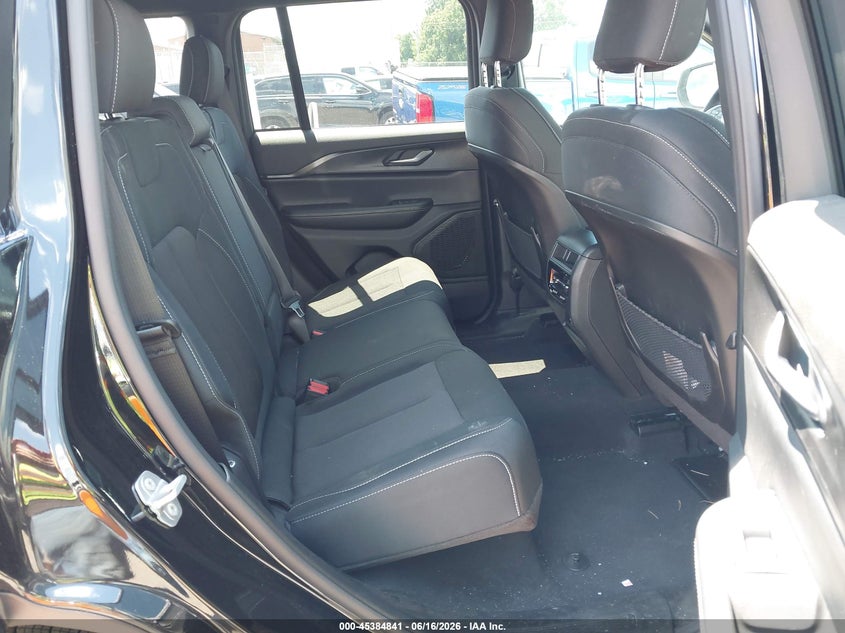 2025 JEEP GRAND CHEROKEE auction photo 8