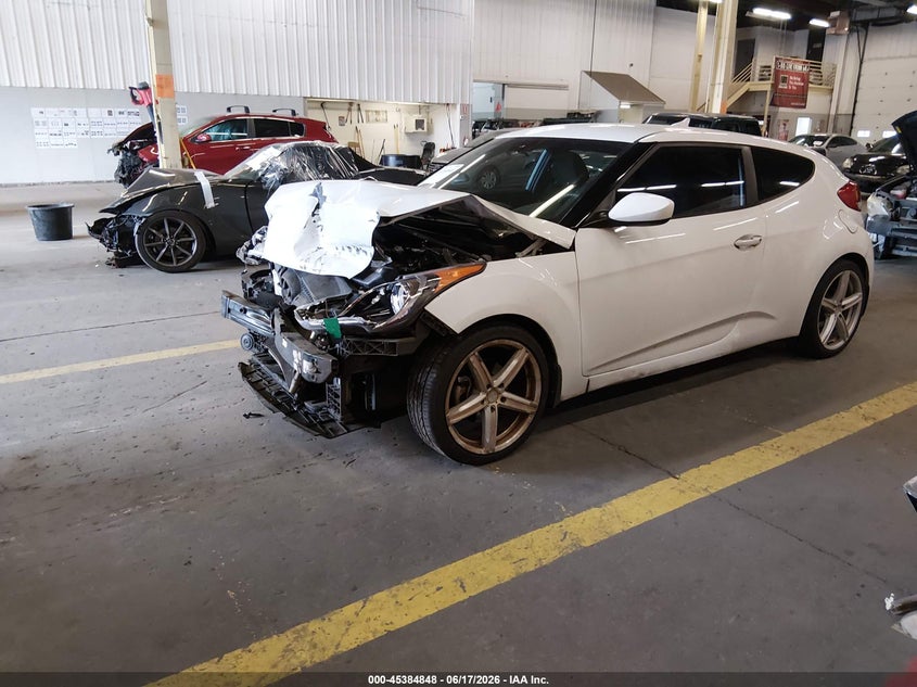 2016 HYUNDAI VELOSTER auction photo 2