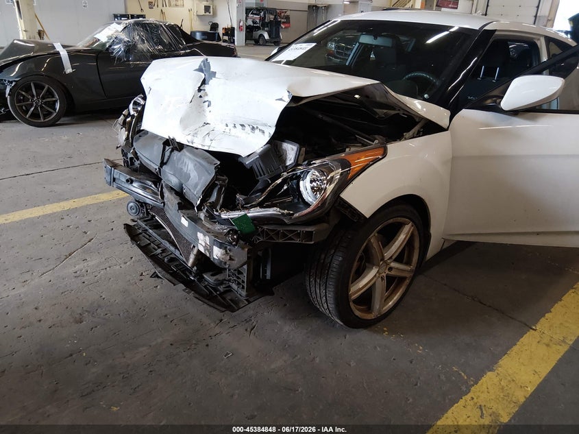 2016 HYUNDAI VELOSTER auction photo 6