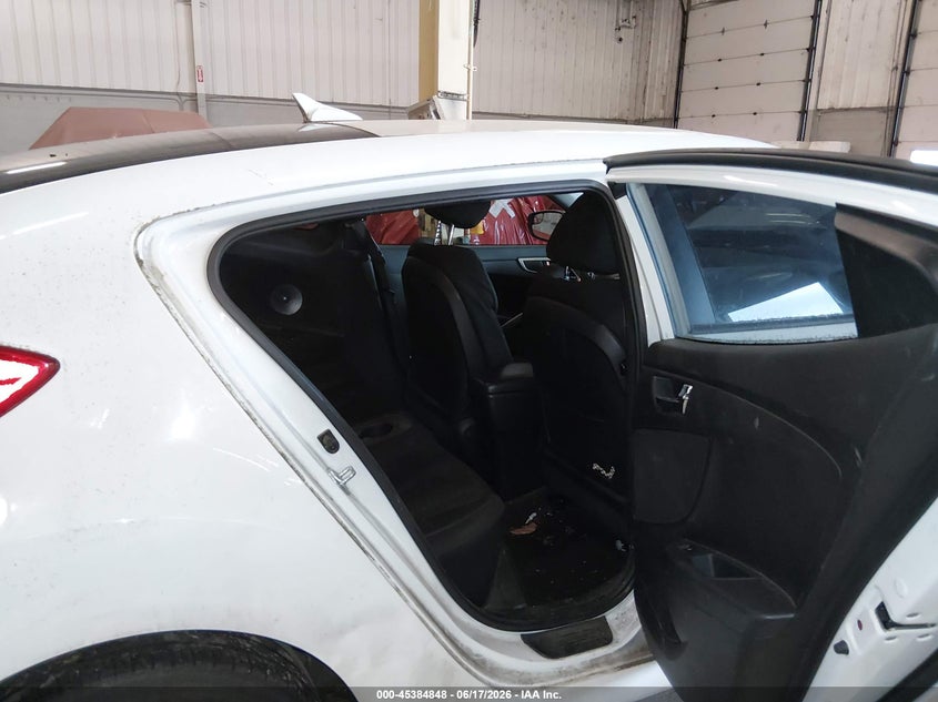 2016 HYUNDAI VELOSTER auction photo 8