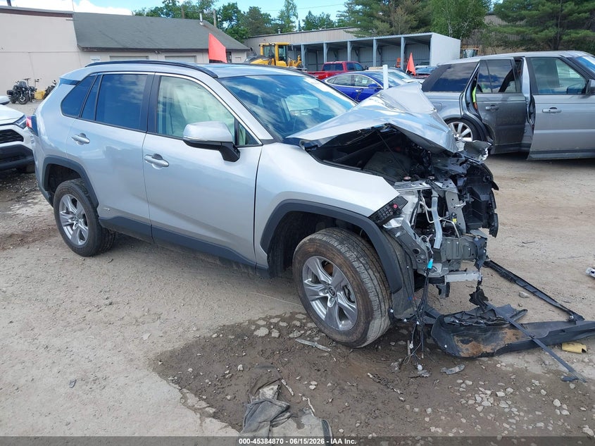 2025 TOYOTA RAV4 HYBRID XLE