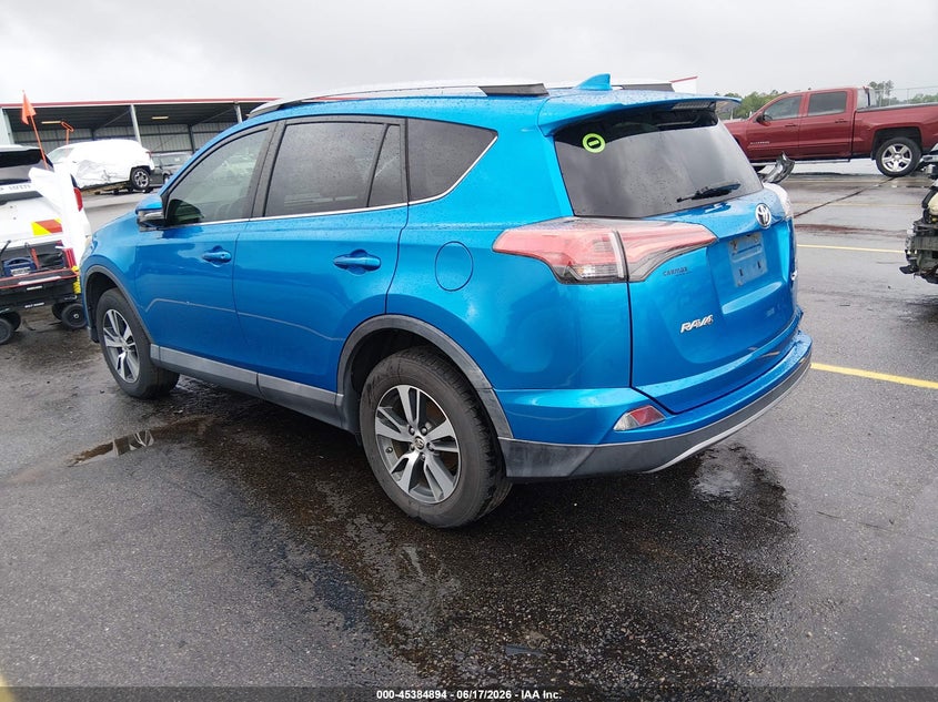 2017 TOYOTA RAV4 auction photo 3