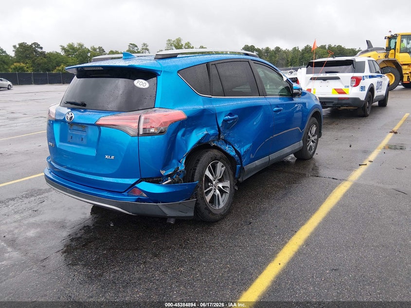 2017 TOYOTA RAV4 auction photo 4