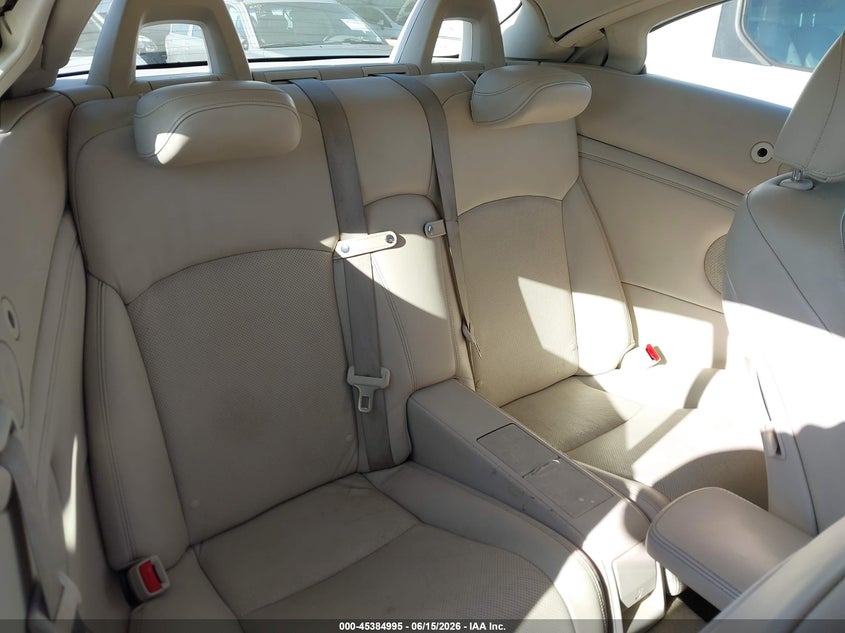 2010 LEXUS IS 350C auction photo 8