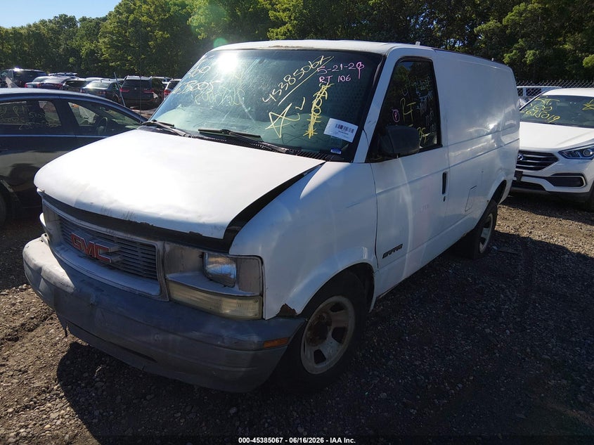2002 GMC SAFARI auction photo 2