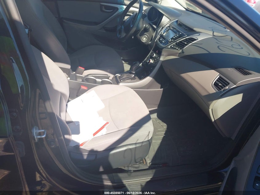2014 HYUNDAI ELANTRA auction photo 5