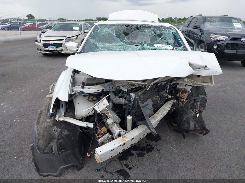 2014 CHRYSLER 300 auction photo 6
