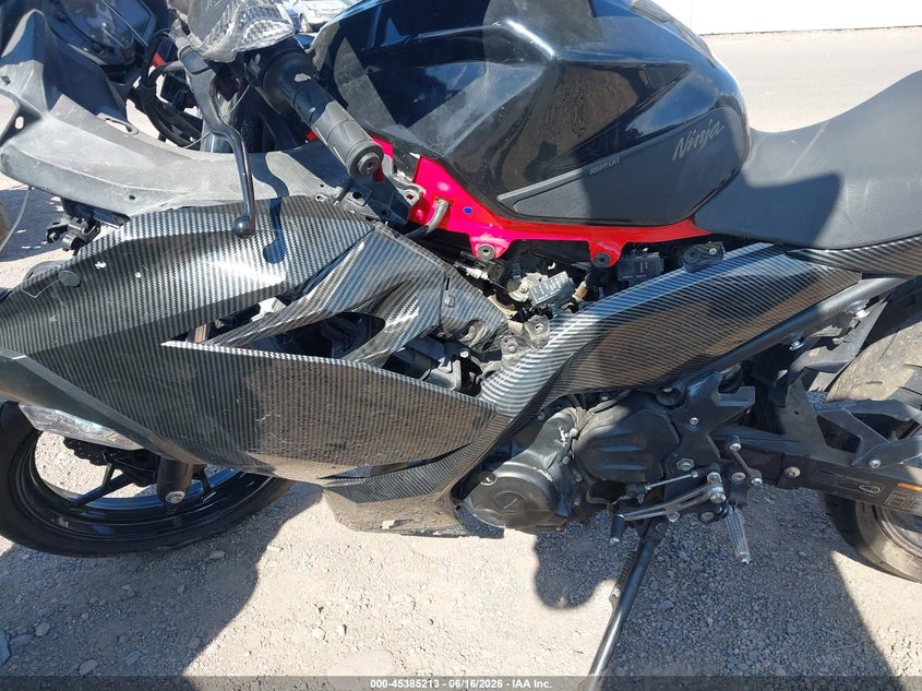 2021 Kawasaki Ex400 VIN: JKAEXKH13MDAC2284 Lot: 45385213