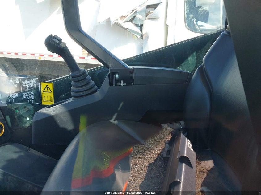 2024 JCB 2TS-7T TELESKID auction photo 8