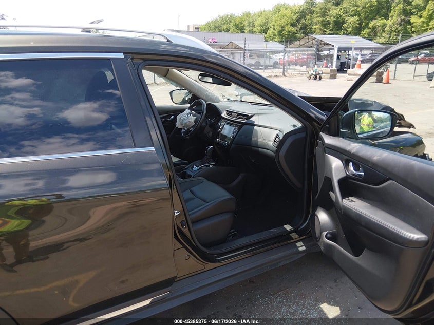 VIN JN8AT2MV7HW024211 2017 NISSAN ROGUE SL