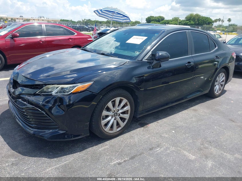 2018 Toyota Camry Le 4T1B11HK7JU006319 photo 1