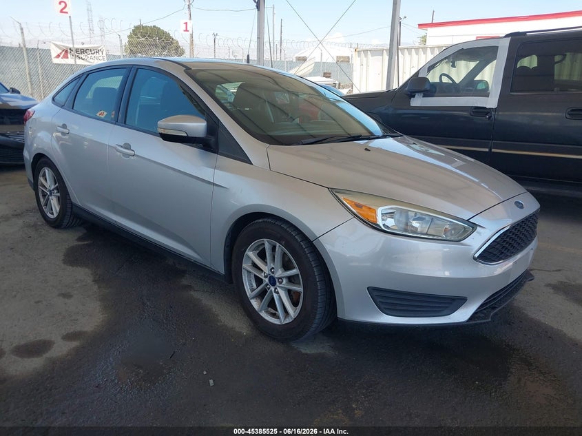 Vin: 1fadp3f22fl325544, lot: 45883520, ford focus se 2015 img_1