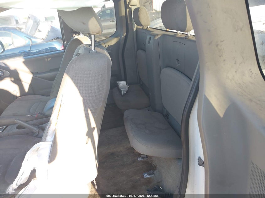 2016 NISSAN FRONTIER auction photo 8