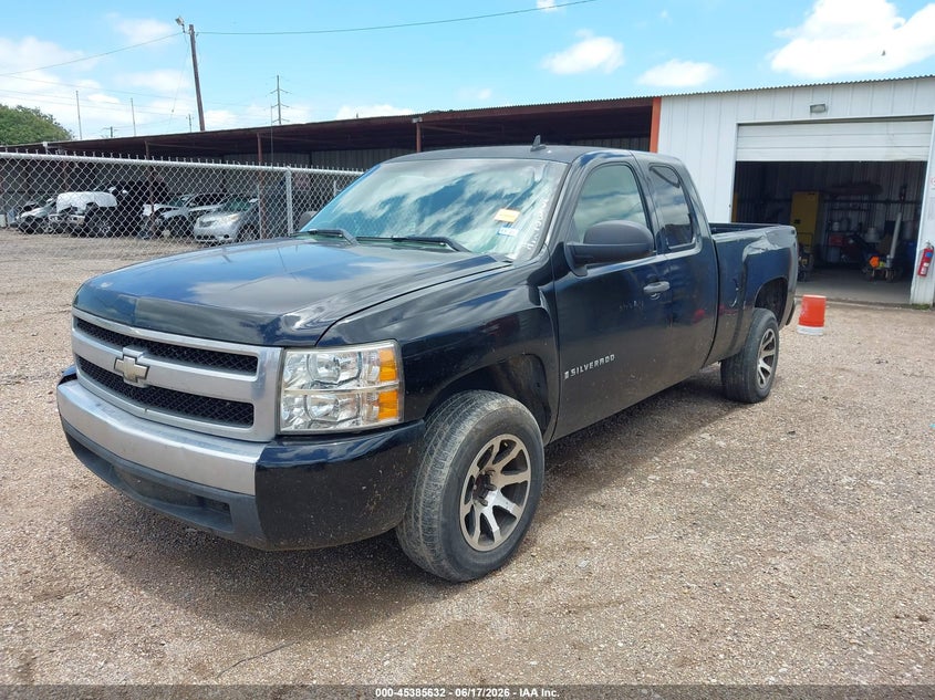 2008 Chevrolet Silverado, Front End, IAAI, VIN 1GCEC19X98Z121426 — photo 2