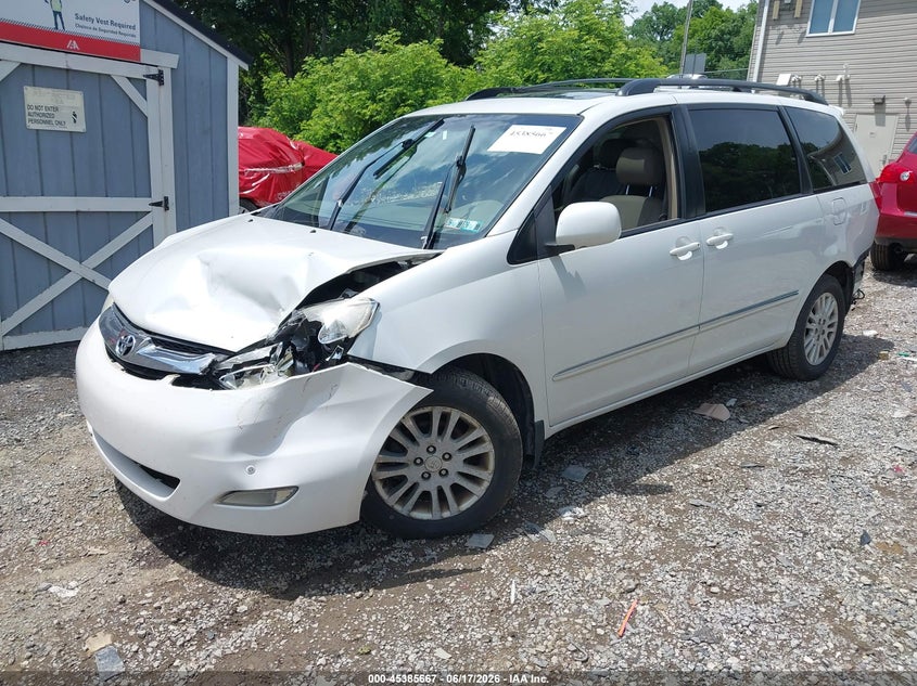2008 TOYOTA SIENNA auction photo 2